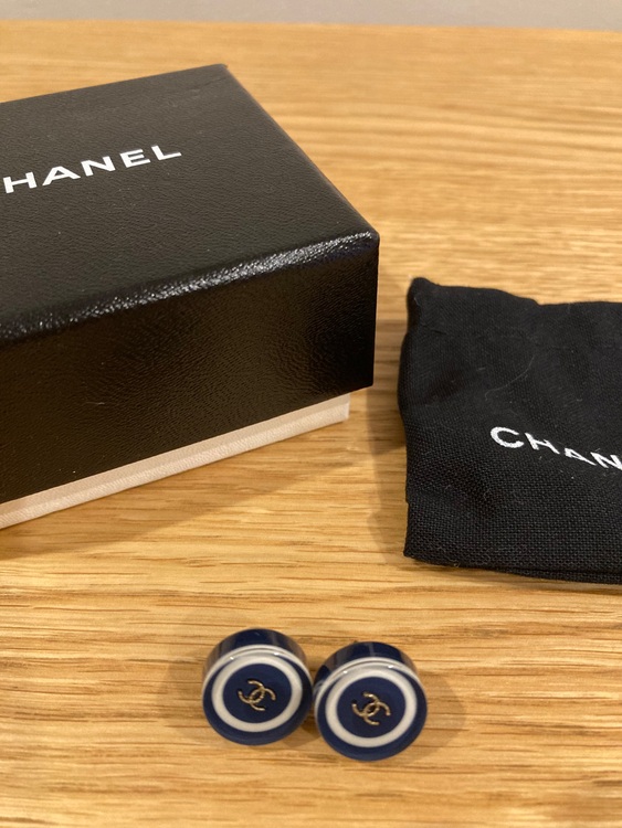 ピアス（古着・ファッション）の商品画像 - 査定依頼日：2025年11月17日 - 最高査定価格：25,000円