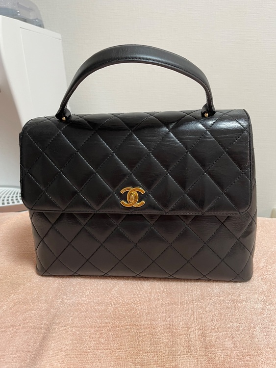 マトラッセ　ハンドバック　黒（ブランドバッグ）の商品画像 - 査定依頼日：2025年7月28日 - 最高査定価格：350,000円