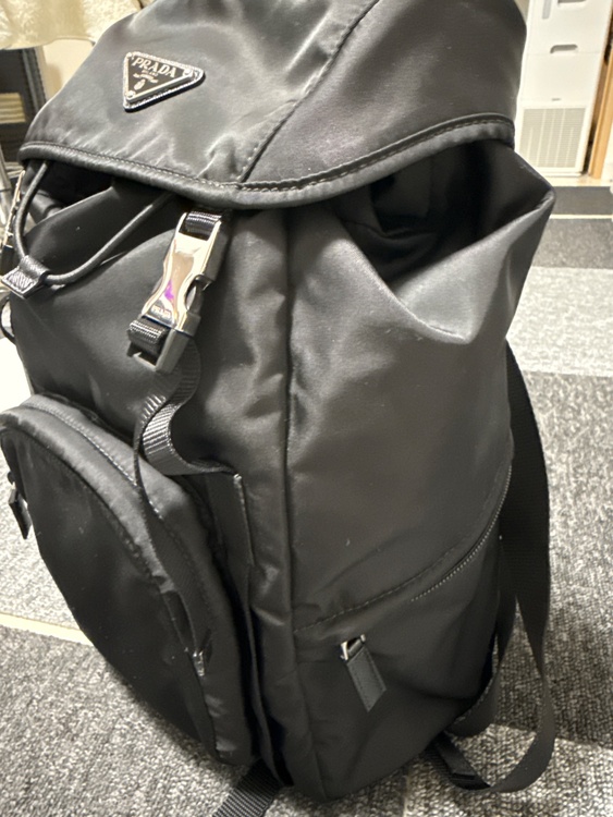 Re-Nylon xサフィアーノレザー バックパック（ブランドバッグ）の商品画像 - 査定依頼日：2026年3月4日 - 最高査定価格：135,000円