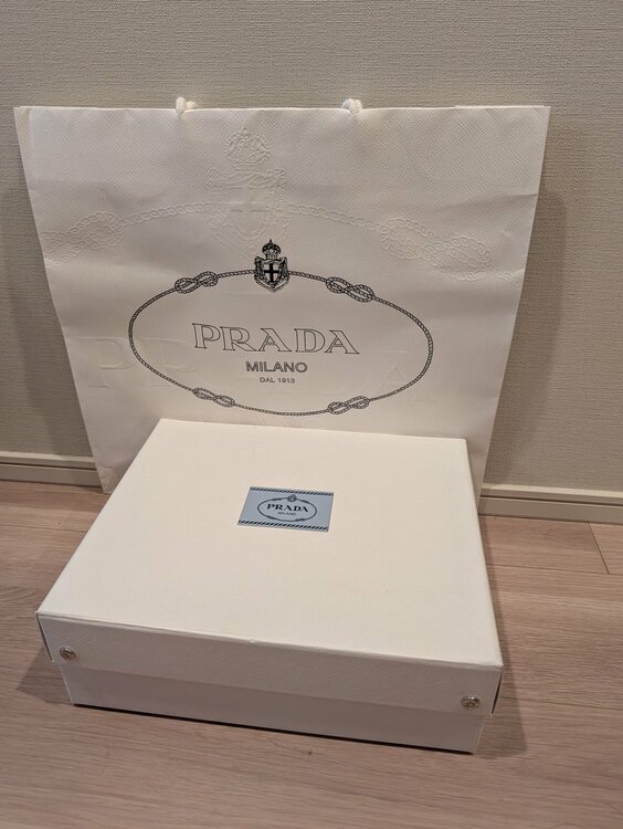 Prada  1BC151  （ブランドバッグ）の商品画像 - 査定依頼日：2026年6月21日 - 最高査定価格：250,000円