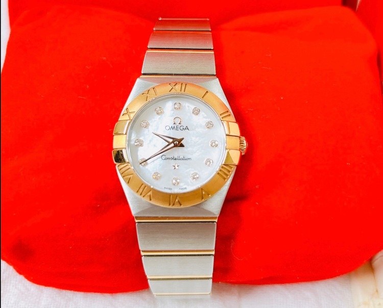 オメガ コンステーション O 123.20.27.60.55.001 （高級時計）の商品画像 - 査定依頼日：2025年8月25日 - 最高査定価格：350,000円