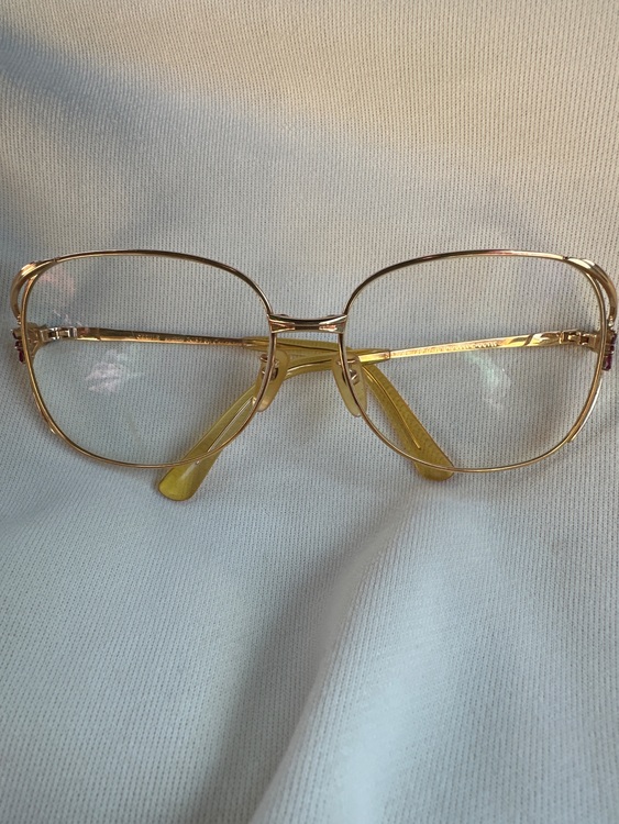 サングラス（金・貴金属）の商品画像 - 査定依頼日：2025年10月30日 - 最高査定価格：300,000円