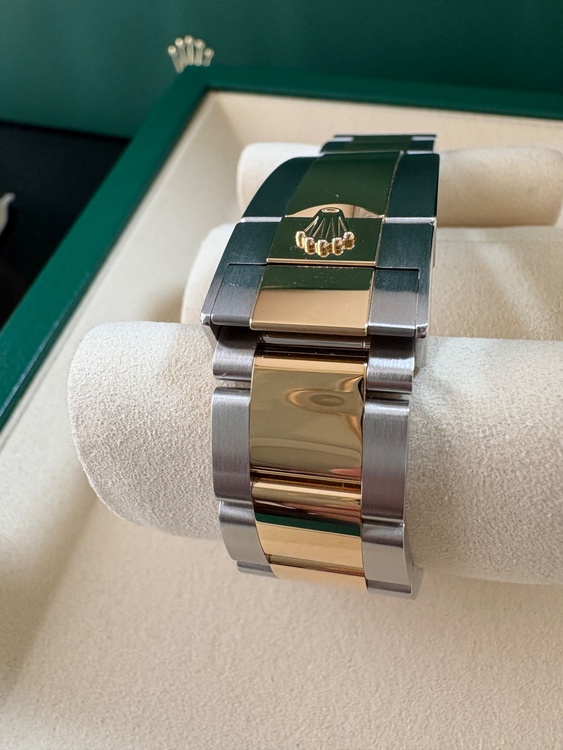 ロレゾール ホワイト文字盤（高級時計）の商品画像 - 査定依頼日：2026年3月30日 - 最高査定価格：4,200,000円