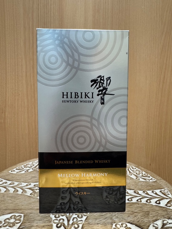 ウイスキー サントリー響 （お酒）の商品画像 - 査定依頼日：2026年1月7日 - 最高査定価格：170,000円