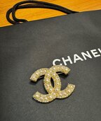 CHANELブローチ型番は　REV A6476206258 ND321 UNI （ブランド財布・小物）の商品画像 - 査定依頼日：2024年4月8日 - 最高査定価格：75,000円