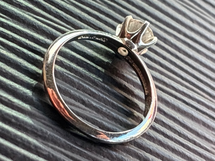 ティファニー　IRID PLAT（金・貴金属）の商品画像 - 査定依頼日：2025年12月2日 - 最高査定価格：800,000円