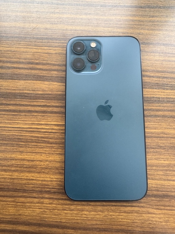 iPhone iPhone 12 Pro Max 256GB docomo（スマホ）の商品画像 - 査定依頼日：2026年7月4日 - 最高査定価格：43,500円