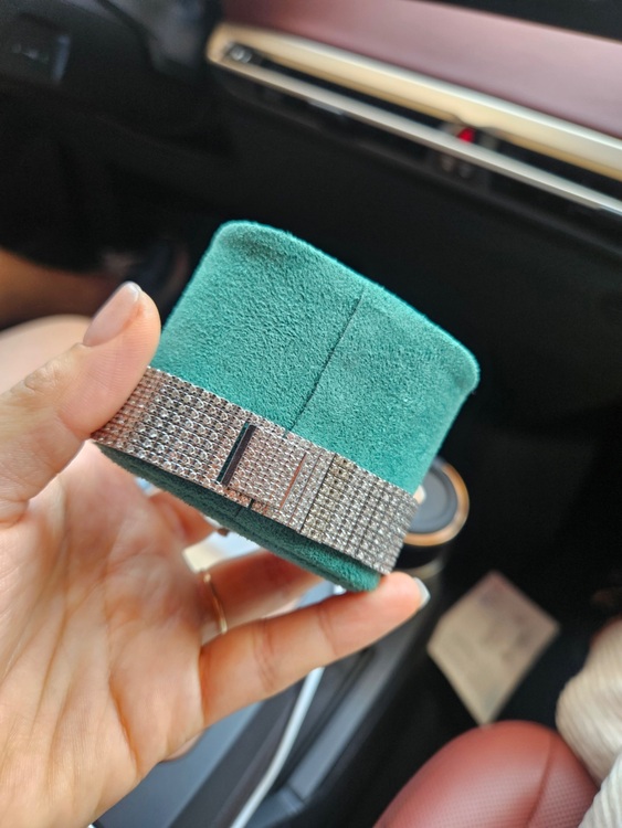 9035N , 8035N（高級時計）の商品画像 - 査定依頼日：2025年7月30日 - 最高査定価格：3,000,000円