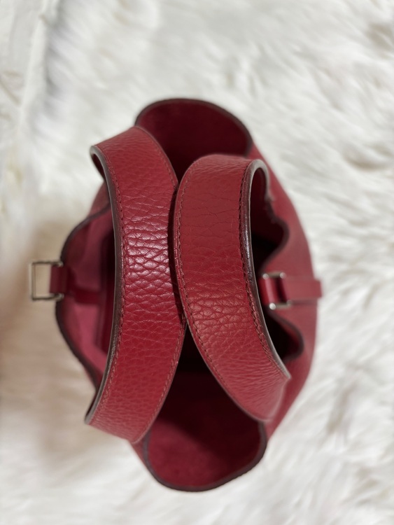 エルメス ピコタンロックＰＭ トリヨンクレマンス ルージュガランス □R刻印（ブランドバッグ）の商品画像 - 査定依頼日：2025年11月15日 - 最高査定価格：120,000円