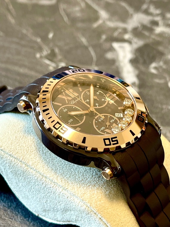 3000本限定ハッピースポーツ（高級時計）の商品画像 - 査定依頼日：2026年3月21日 - 最高査定価格：1,250,000円