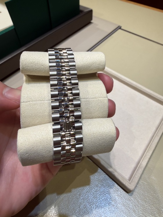 ロレックス デイトジャスト 27827（高級時計）の商品画像 - 査定依頼日：2026年1月25日 - 最高査定価格：2,000,000円