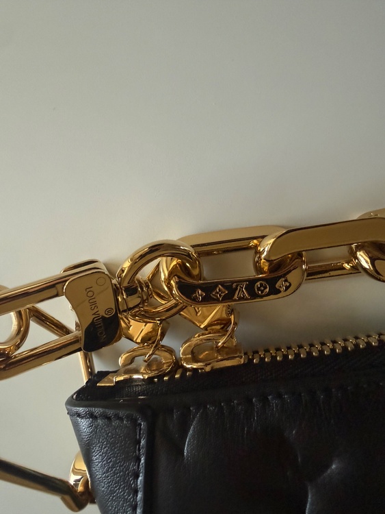 ルイ・ヴィトン ループ ホーボー MM モノグラム・アンプラント ブラック M46725（ブランドバッグ）の商品画像 - 査定依頼日：2026年9月24日 - 最高査定価格：310,000円