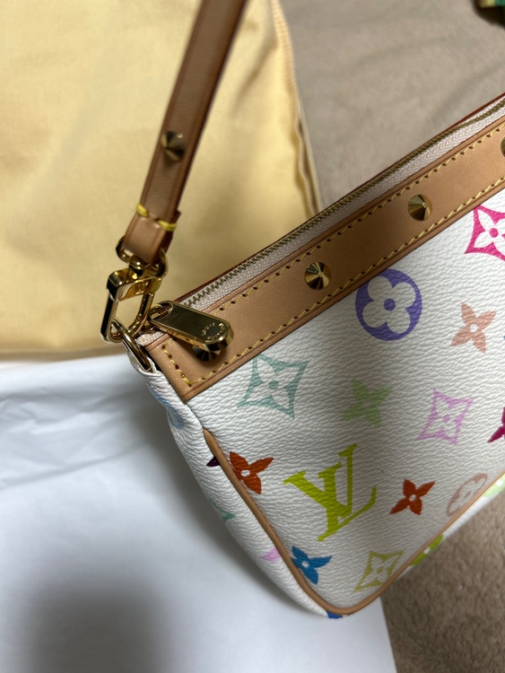 ルイヴィトン マルチカラー （ブランドバッグ）の商品画像 - 査定依頼日：2025年12月12日 - 最高査定価格：200,000円