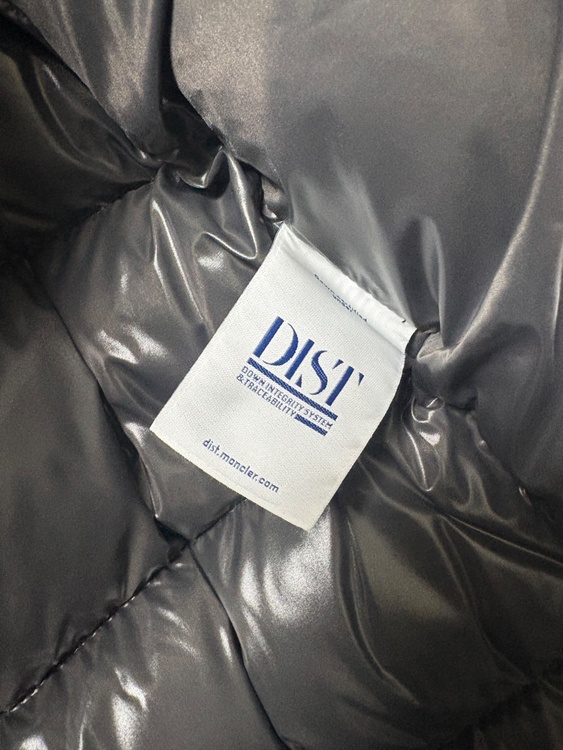 モンクレールダウンMAYA（古着・ファッション）の商品画像 - 査定依頼日：2026年1月22日 - 最高査定価格：70,000円