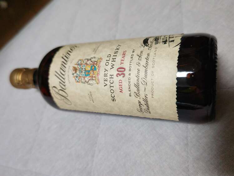 バランタイン30（お酒）の商品画像 - 査定依頼日：2025年3月26日 - 最高査定価格：26,000円