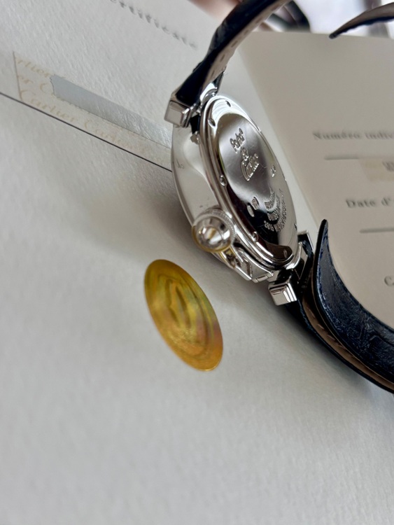 カルティエ パシャ WJ11932 G（高級時計）の商品画像 - 査定依頼日：2025年7月20日 - 最高査定価格：900,000円