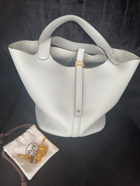 MM （ブランドバッグ）の商品画像 - 査定依頼日：2026年4月1日 - 最高査定価格：450,000円