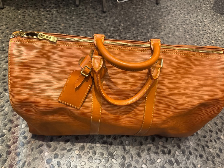 ルイヴィトン エピ （ブランドバッグ）の商品画像 - 査定依頼日：2025年12月10日 - 最高査定価格：80,000円