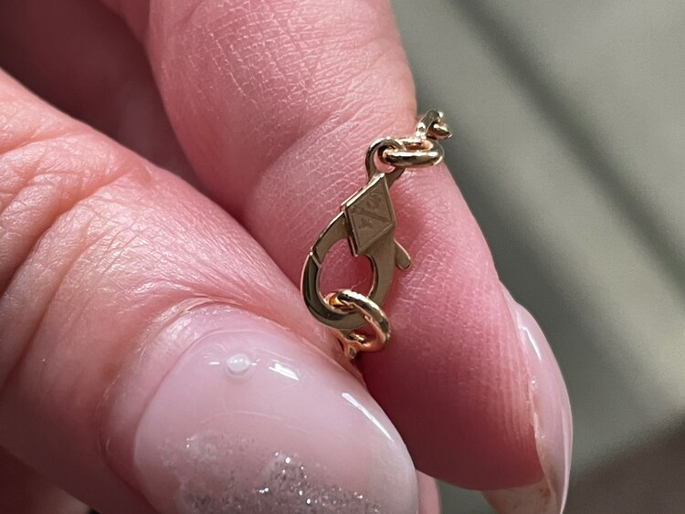 マジックアルハンブラネックレス6モチーフ18K（金・貴金属）の商品画像 - 査定依頼日：2024年12月1日 - 最高査定価格：1,100,000円