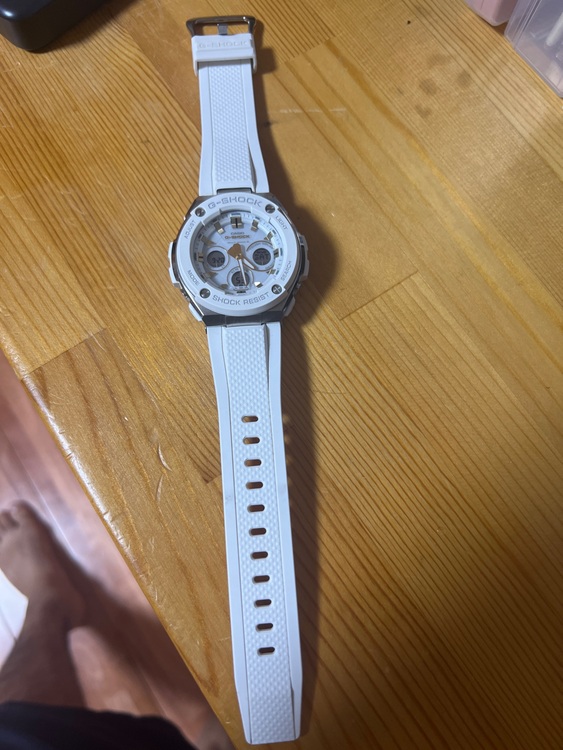 G-SHOCK その他 GST-W30（高級時計）の商品画像 - 査定依頼日：2025年9月20日 - 最高査定価格：6,000円