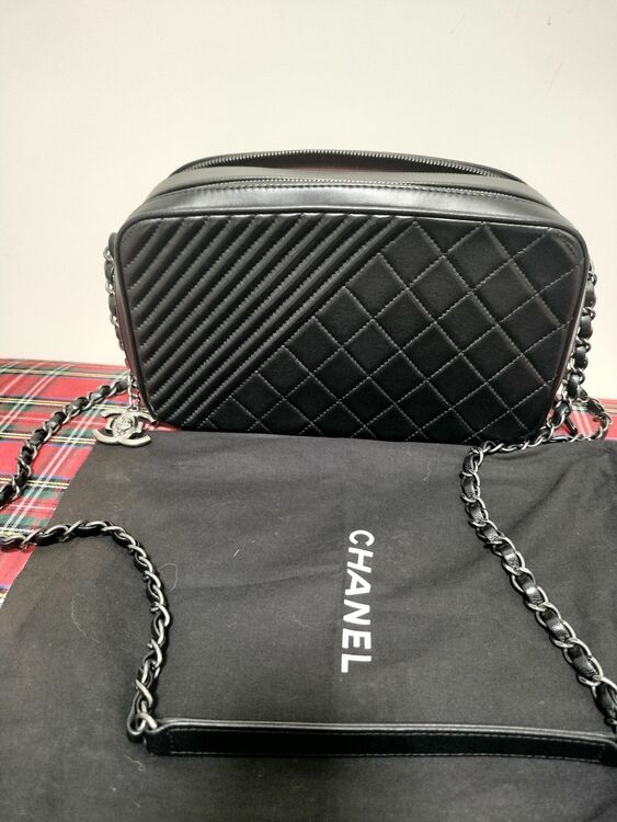 型番は20458004（ブランドバッグ）の商品画像 - 査定依頼日：2025年10月21日 - 最高査定価格：200,000円