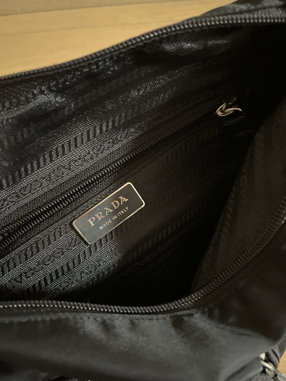 ショルダー（ブランドバッグ）の商品画像 - 査定依頼日：2025年11月23日 - 最高査定価格：20,000円