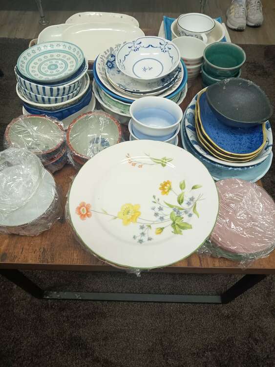 食器（食器）の商品画像 - 査定依頼日：2025年4月5日 - 最高査定価格：1円