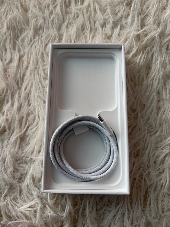 353410578031449（スマホ）の商品画像 - 査定依頼日：2025年10月16日 - 最高査定価格：38,000円