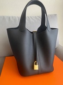 ピコタン　mm（ブランドバッグ）の商品画像 - 査定依頼日：2025年11月10日 - 最高査定価格：620,000円