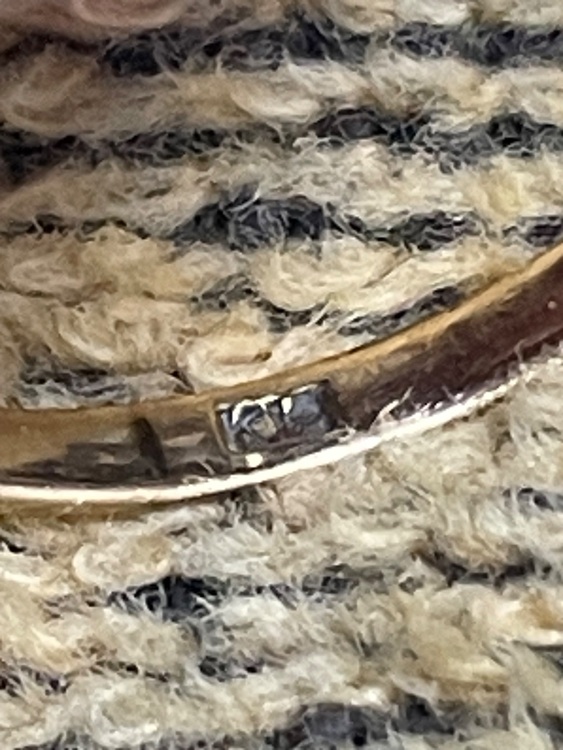 アメジストリング（宝石）の商品画像 - 査定依頼日：2025年6月15日 - 最高査定価格：20,000円