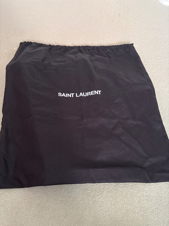 イブサンローラン  （ブランドバッグ）の商品画像 - 査定依頼日：2025年9月17日 - 最高査定価格：80,000円