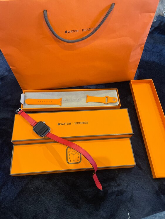 エルメスアップルウォッチ　（高級時計）の商品画像 - 査定依頼日：2025年4月24日 - 最高査定価格：28,000円