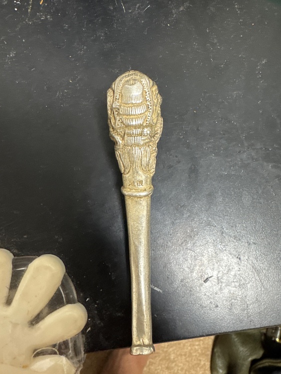 中国清代　古美術　アンティーク　清代　足銀烟斗　喫煙具　銀製 「足銀 」在銘烟斗（美術品・骨董品）の商品画像 - 査定依頼日：2025年12月9日 - 最高査定価格：100,000円