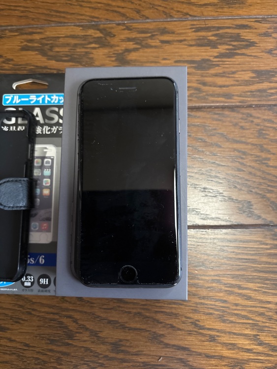 iPhone8（スマホ）の商品画像 - 査定依頼日：2025年10月6日 - 最高査定価格：8,000円