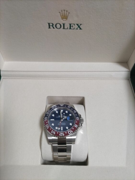 ロレックス GMTマスター 126719blro（高級時計）の商品画像 - 査定依頼日：2025年11月9日 - 最高査定価格：6,050,000円