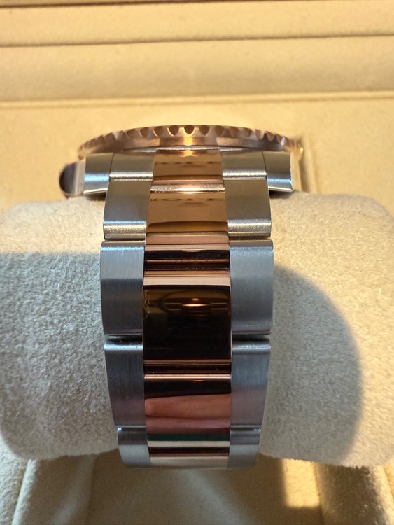 126711chnr（高級時計）の商品画像 - 査定依頼日：2026年3月7日 - 最高査定価格：2,950,000円