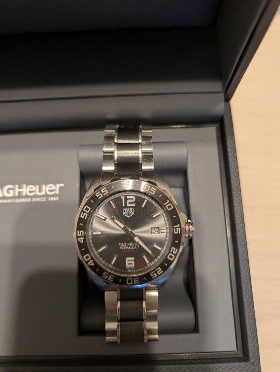 タグホイヤー フォーミュラ キャリバー5（高級時計）の商品画像 - 査定依頼日：2025年9月2日 - 最高査定価格：130,000円