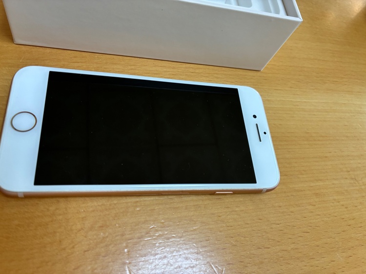 iPhone8 64GB（スマホ）の商品画像 - 査定依頼日：2026年1月22日 - 最高査定価格：4,000円