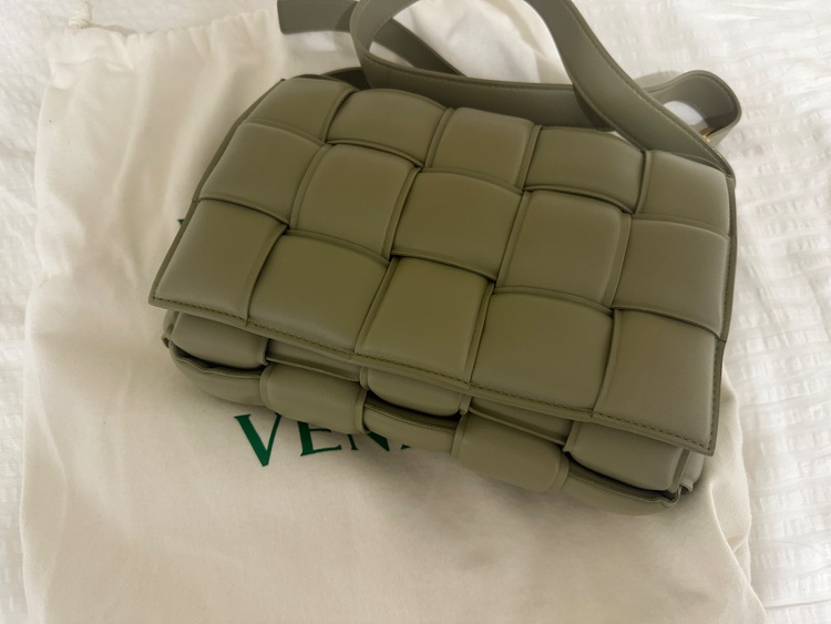 ボッテガ・ヴェネタ マトラッセ （ブランドバッグ）の商品画像 - 査定依頼日：2026年1月8日 - 最高査定価格：130,000円