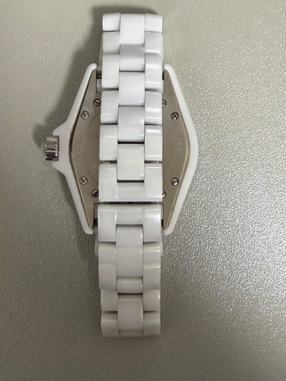 j12 （高級時計）の商品画像 - 査定依頼日：2026年1月29日 - 最高査定価格：350,000円