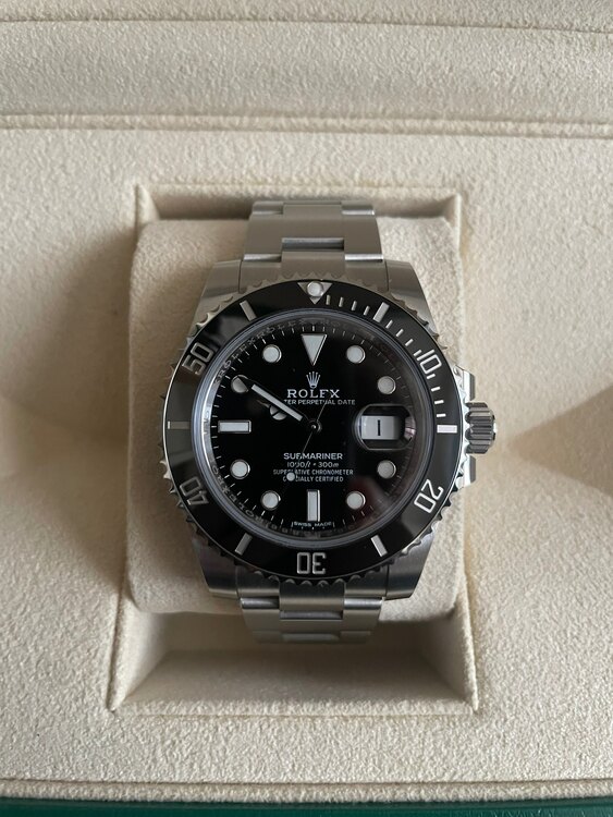 ロレックス サブマリーナー 116610L（高級時計）の商品画像 - 査定依頼日：2025年5月8日 - 最高査定価格：1,650,000円