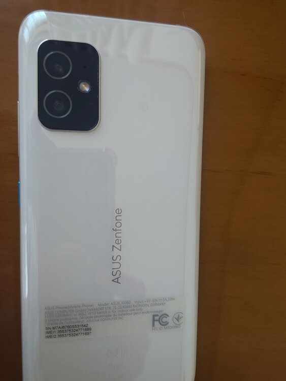 Model: ASUS_I006D（スマホ）の商品画像 - 査定依頼日：2026年9月30日 - 最高査定価格：6,000円