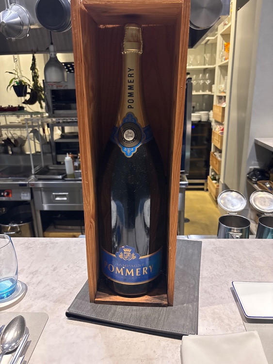 シャンパン サロン （お酒）の商品画像 - 査定依頼日：2025年11月10日 - 最高査定価格：329,500円