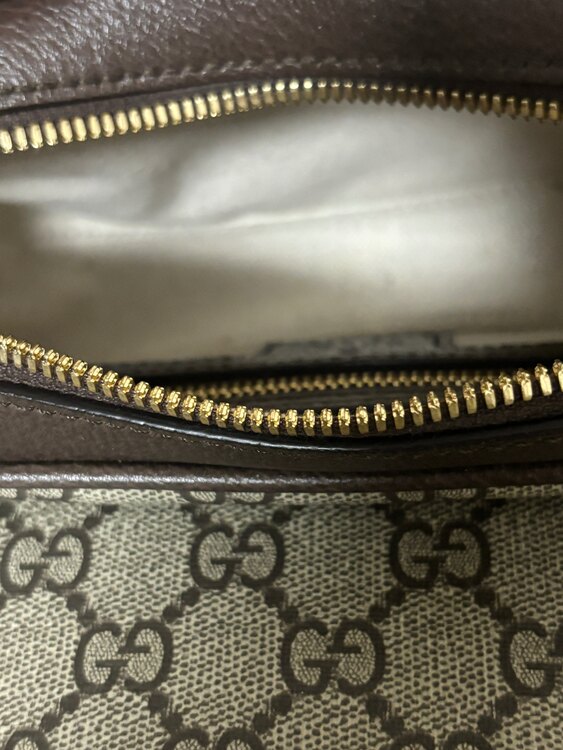 GUCCI ショルダーバッグ（ブランドバッグ）の商品画像 - 査定依頼日：2025年4月26日 - 最高査定価格：100,000円