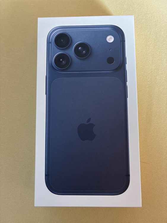 iPhone17PRO 512GB（スマホ）の商品画像 - 査定依頼日：2026年8月17日 - 最高査定価格：212,000円