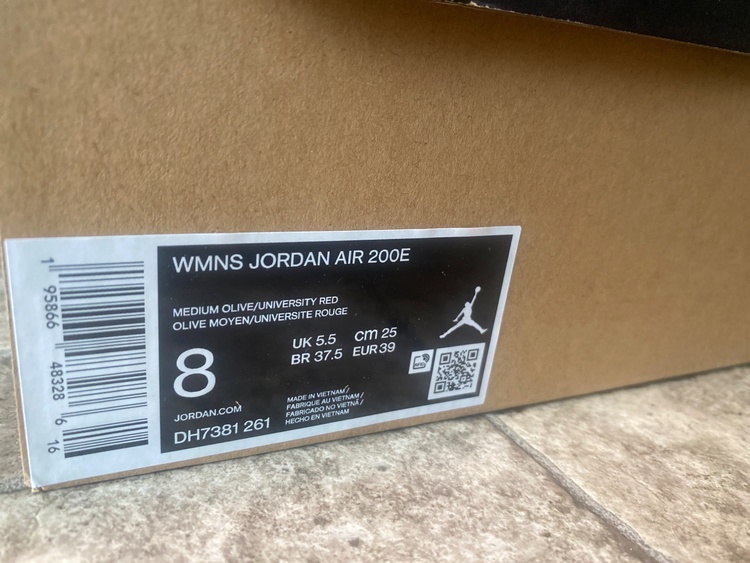 NIKE スニーカー（古着・ファッション）の商品画像 - 査定依頼日：2026年2月16日 - 最高査定価格：1,000円