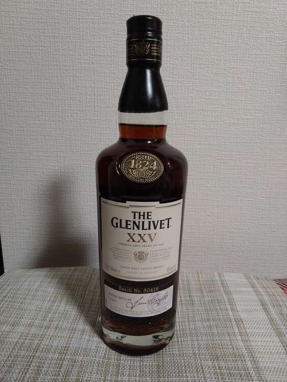 グレンリベット25年（お酒）の商品画像 - 査定依頼日：2025年3月22日 - 最高査定価格：45,000円