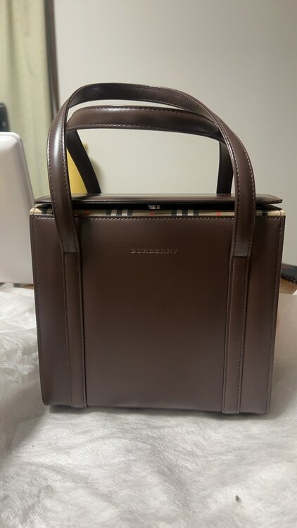 バック（ブランドバッグ）の商品画像 - 査定依頼日：2025年1月15日 - 最高査定価格：10,000円