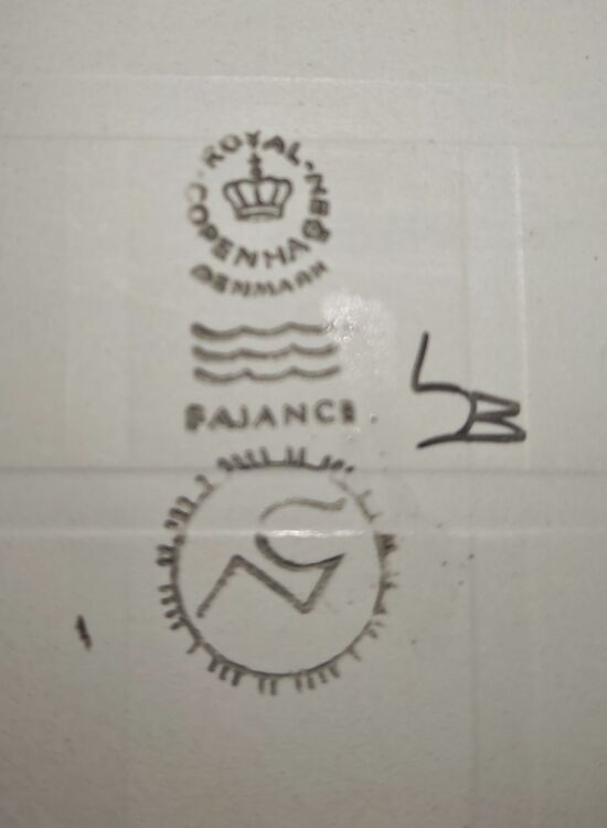 ロイヤルコペンハーゲン　陶板ヴィンテージタイル（美術品・骨董品）の商品画像 - 査定依頼日：2025年7月6日 - 最高査定価格：500円