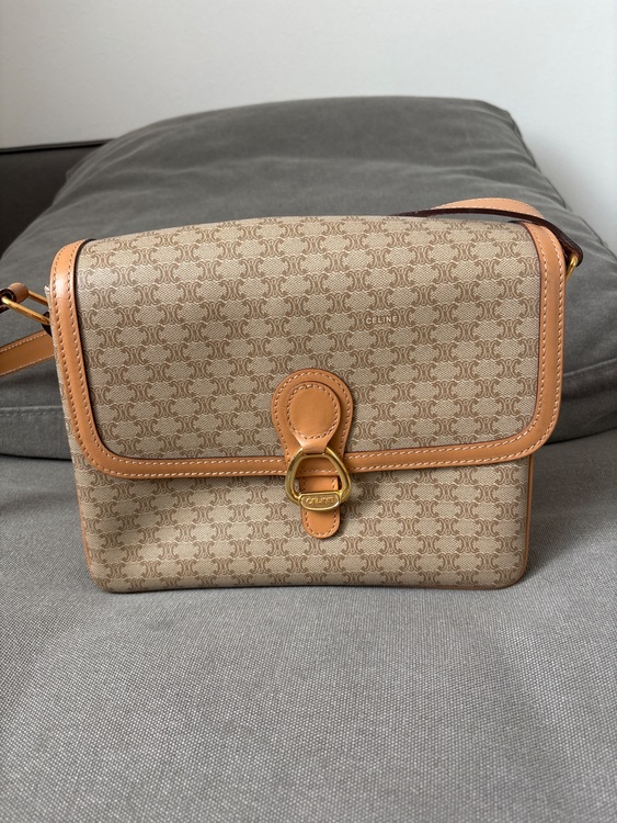 セリーヌ  （ブランドバッグ）の商品画像 - 査定依頼日：2025年8月27日 - 最高査定価格：45,000円